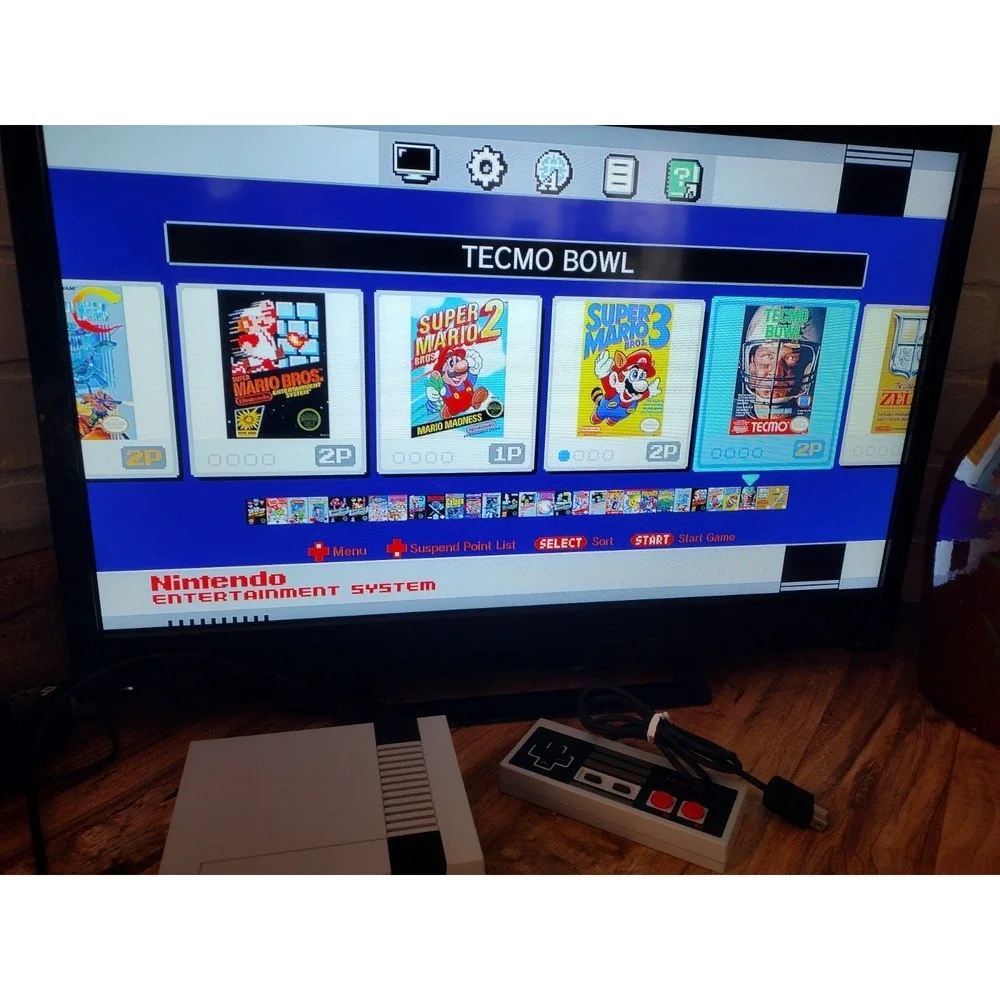 Nintendo Clv-001 Nes Classic Edition 30 Games Included! Great Condition 2 Cntrls